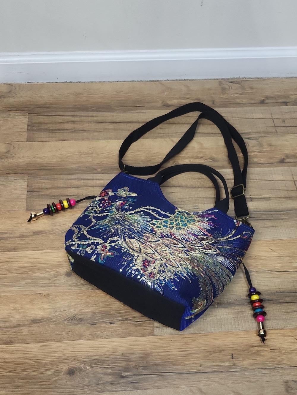 Blue Sequin Peacock Lightweight Handle & Removable Crossbody Strap Bag - Picture 4 of 15